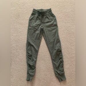 Lululemon army green joggers